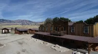 Cabin 5 at the Almo Inn Near City of Rocks/Castle Rocks Parks in Idaho