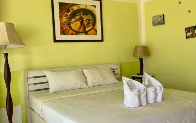 Sports Bar & Resort Hotels in Nong Sarai