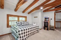 Outdoors Sleeps7 Family Getaway Fun Arcade
