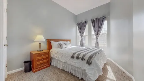 Spread out - Renovated 5BR+Loft, Sleeps 12+