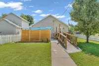 Kings Cottage 4 bed/3 full bath central Topeka