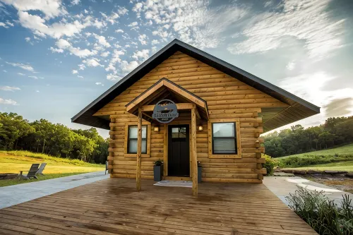 Couples Retreat- 2 King Beds, Outdoor TV + Fire Pit, Near the Buffalo River! - Wifi
