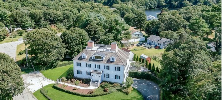 Spacious Waterview Home - Spa, Pool Table & Fireplaces – for Families & Reunion Hotels in Bourne