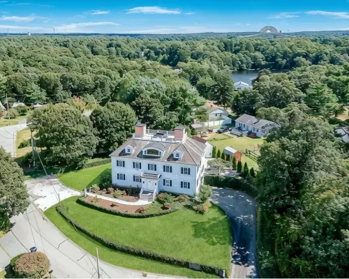 Spacious Waterview Home - Spa, Pool Table & Fireplaces – for Families & Reunion Hotels in Bourne