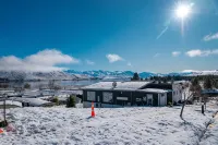 Capricorn - 2BR Easy Drive to Dark Sky Dining - Hot Springs