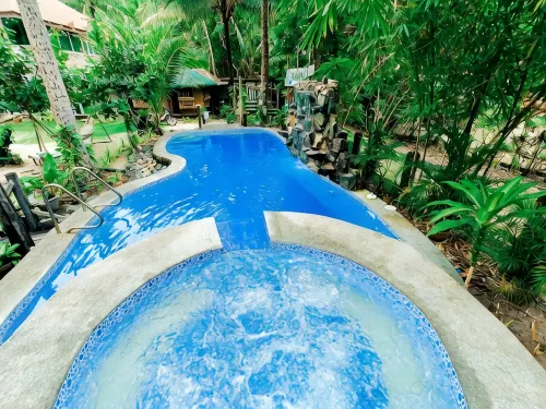 Family Casa in Baler w/ Pool & Spa Tub – 20 Guests - Guest houses