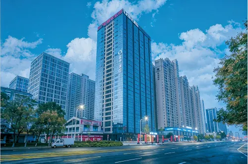 Orange Hotel (Changde High-Speed Railway Station Happy City) - balcony