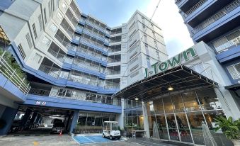 J Town Serviced Apartments&Hotel