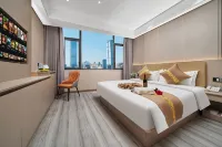 Dejiang Jinglai Hotel (People's Park)
