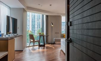 Beijing Kuntai Renewal Hotel