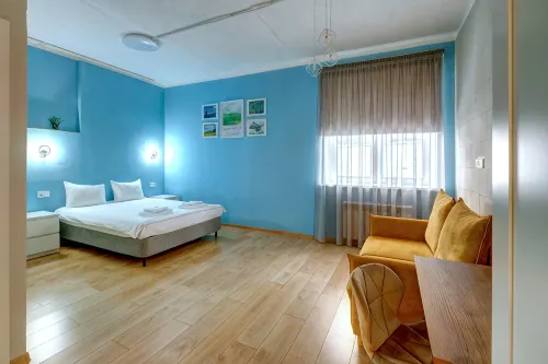 Lemonade Hotel