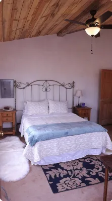 La Bonita ~ Sweet Abiquiu Guest Cottage - 2-Star