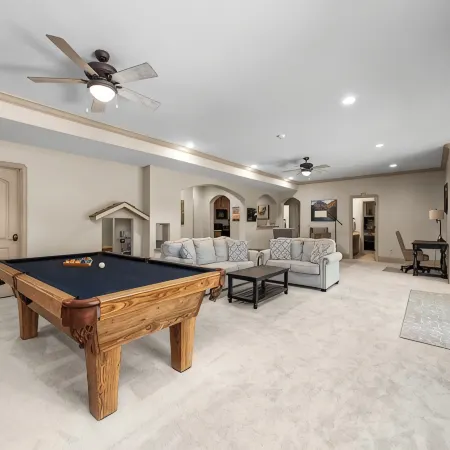 Luxury Basement Full Apartment with Private Entrance