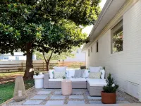 3Bed/2Bath home with new interior design, & backyard Oasis. Minutes to the lake! Hotels in Cornelius