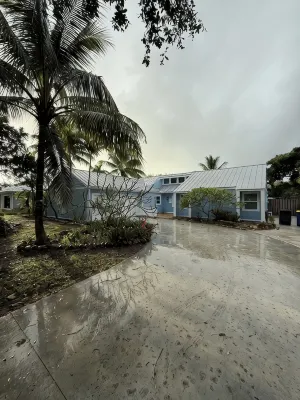 Mermaid Manor – Freshly Renovated 3Br 2BA Stuart Escape with Pool & Patio