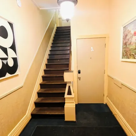 Upstairs 3Bdr Apartment in Museum Hill - #2
