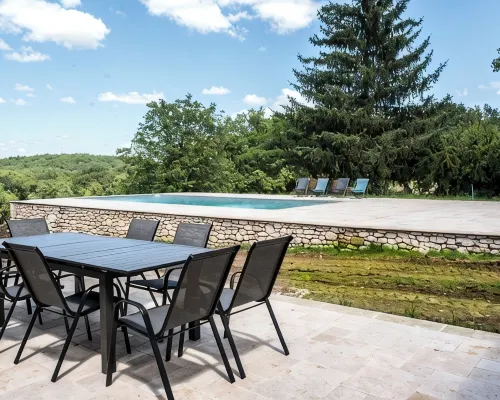 Les Hauts de Couze, old stones, natural surroundings Hotels in Lalinde