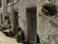 The Old Middle School 1700 Cottage Addingham فنادق في إلكلي