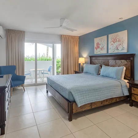 Maho Beach House - Spacious 1 Bedroom Suite