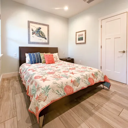 Spectacular beach front views with a short walk to members only beach Hotele w: Captiva