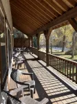 The Drop Inn - Large Home! Close to Wolf Creek, on San Juan River, Hot tub - balcón