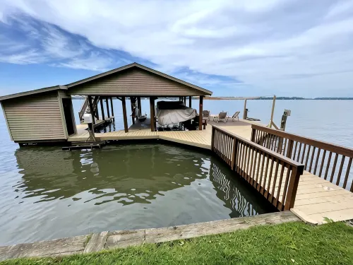 Spectacular - Main Lake Home - Huge Dock - Sleeps 18 - 4 stjerner
