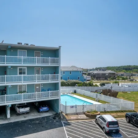 Dog-Friendly Oceanfront Condo, Walk-in Shower & Pools
