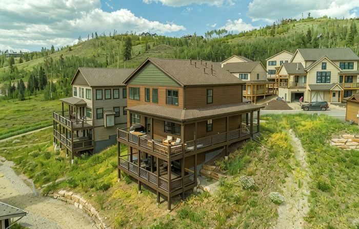 Elevated Mountain Retreat—Room to Gather, Minutes from Trails & Summer Concerts