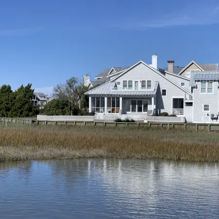 Gorgeous Marsh Views!