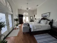 Hidden River Estate on the Eau Gallie River! - Hot Tub
