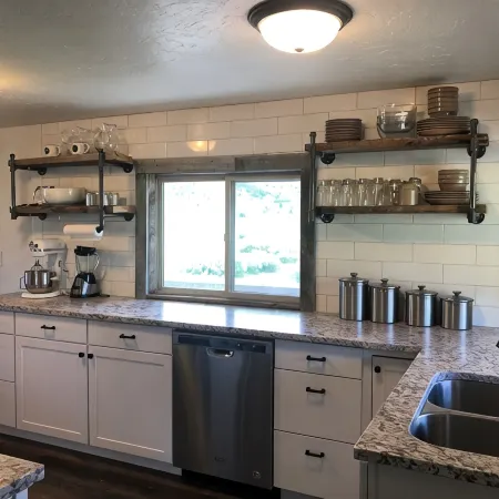 Charming farmhouse property on 20 acres of land, comfortably sleeps 13
