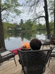 Peaceful Riverfront Cottage with Private Hot tub