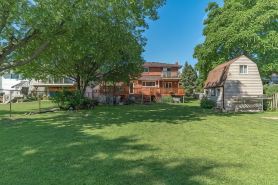 Waterfront home in Quinte West