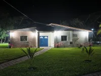 Rancho de playa en Las Veraneras, Acajutla Sonsonate, El Salvador - pet friendly Hotels in Los Cobanos