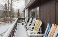 Merry Maple Getaway