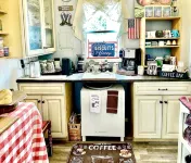 The Coyote Den #4: Experience Arizona Agritourism - 4つ星