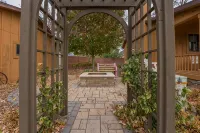 Retreat in Clear Lake, Iowa - GARAGE HANGOUT - Half block from Lake!