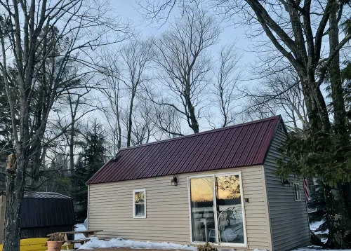 Lake Front Cabin Located On Muskallonge Lake