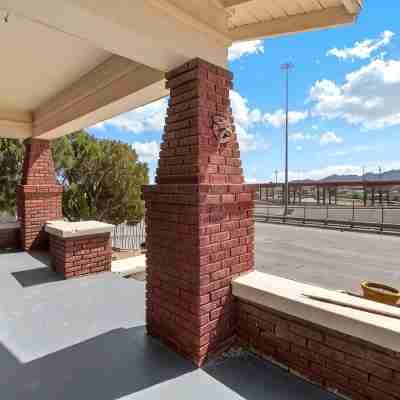 Downtown beautiful cozy home just off I-10 Others