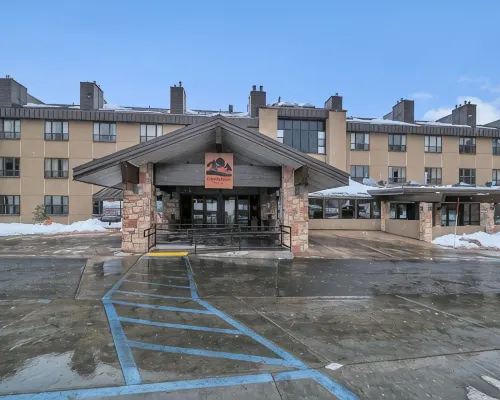 Cozy Private King Suite with Unbeatable Amenities and View in Cedar Breaks Lodge Hotels in Brian Head