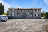Central Location D in Cul de Sac, 2 Bedroom, 1 Bath-Sleeps 6, Pets Allowed - 2-Star