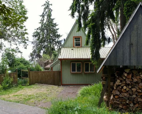 Waterfront Vashon Home with Amazing View Hotels in Vashon