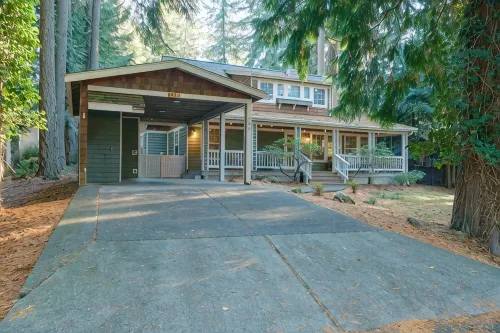 Charming cozy cottage in beautiful surroundings minutes from outdoor adventures. - WiFi