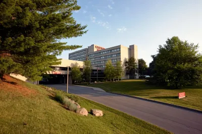 Gateway Hotel and Conference Center Hotels in 