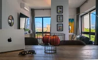 Chic City-Centre Stay With Stunning Views - homestay