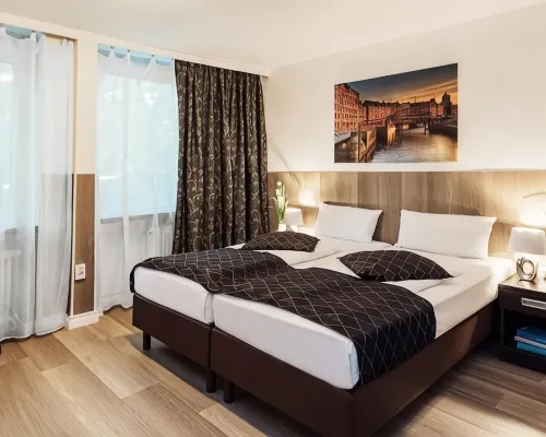 Hotel Hanseat Hamburg Hotels near Hamburg Observatory