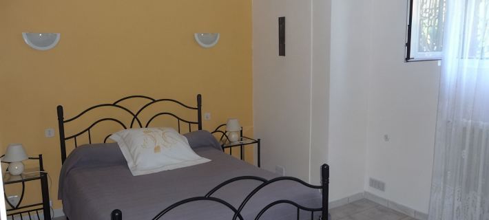 Spacious apartment in villa with large private garden and terrace near the sea 昂格萊住宿飯店