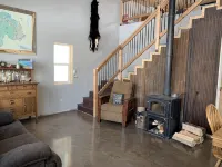 Big Hole Valley cabin near river access