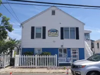 Lower deck, Salisbury Beach, Melo's Beach House Rentals Hotels in Salisbury