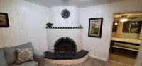 Quiet Cul-De-Sac 4 Bedroom Home with Pool & Hot tub - สระว่ายน้ำส่วนตัว